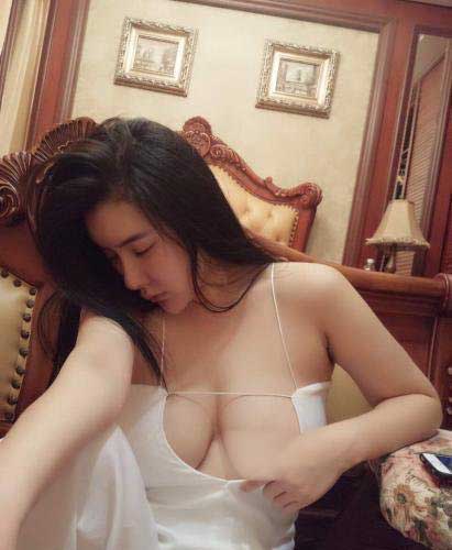 网红周宜诺艳 照秀G奶 身材惹火引争议