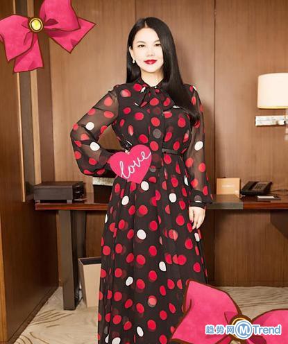 刘诗诗小米十核双茎头手机长啥样 李湘360副总办公室曝光