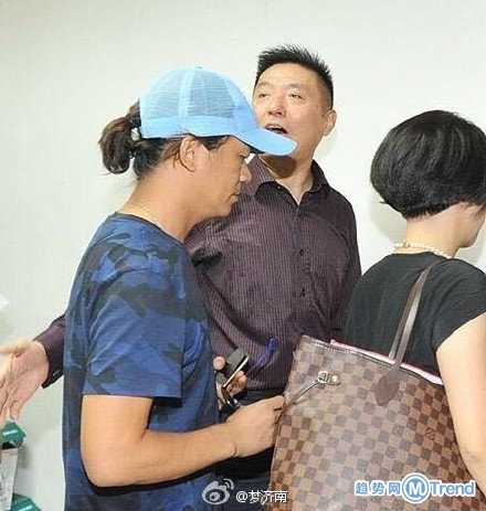 王宝强银行卡没钱向陈思诚借钱打官司 朋友圈宋喆车祸已死