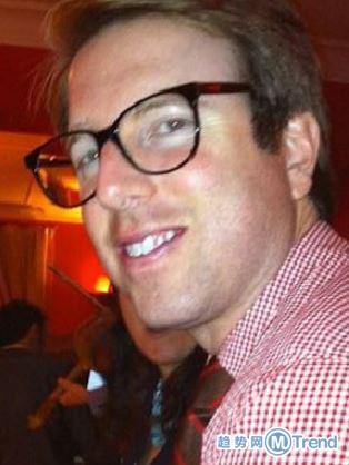 特朗普女儿伊万卡坐飞机被男子骚扰 和希拉里女儿是闺蜜