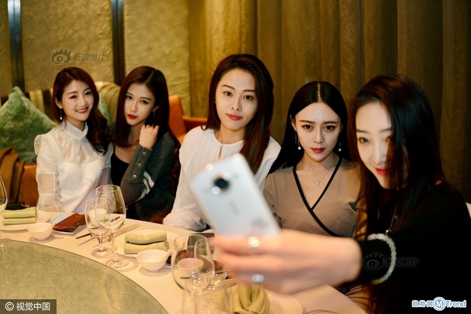 网红公司给女主播发百万现金年终奖金