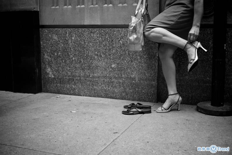 实在看不懂！摄影大师镜头下的高跟鞋