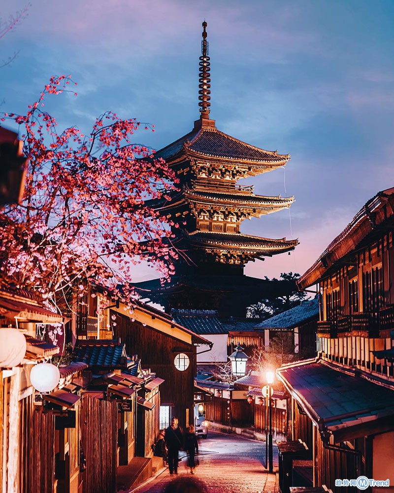 俄罗斯摄影师镜头下的日本樱花古都风光