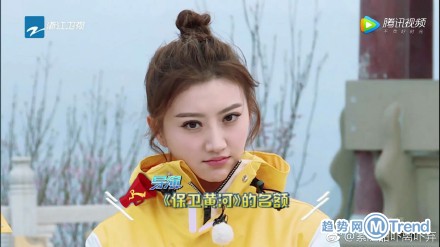 景甜参加跑男 美美亮相奔跑吧兄弟