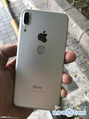 这就是苹果iphone8？上手体验照！