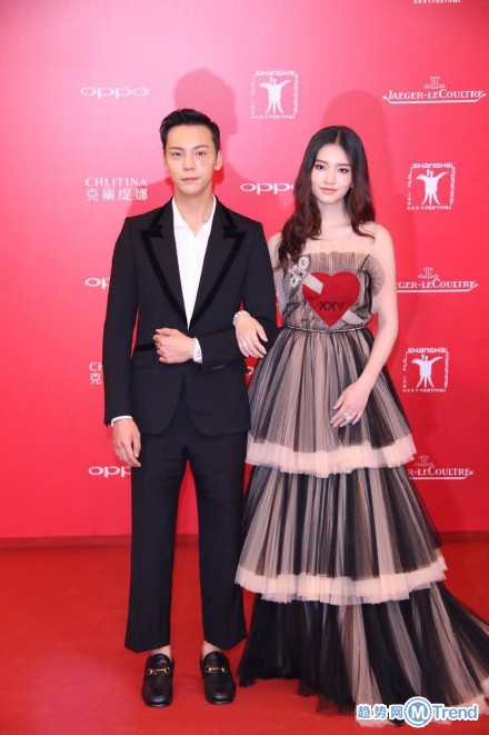 林允红毯没换礼服引猜想 杨幂赵丽颖林允张天爱红毯比美