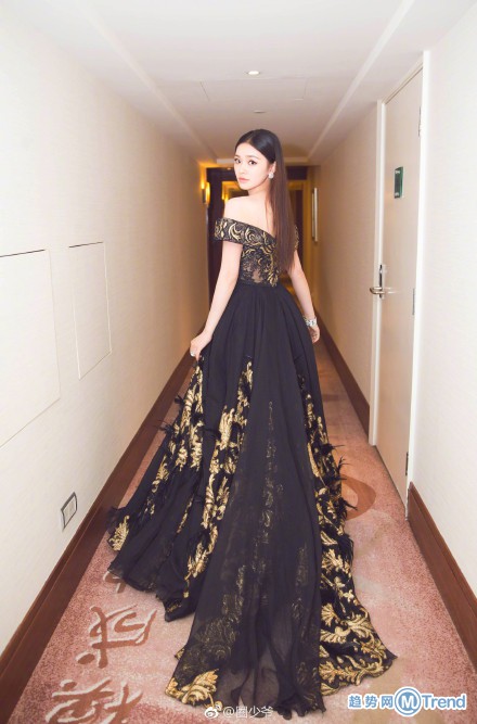 林允红毯没换礼服引猜想 杨幂赵丽颖林允张天爱红毯比美