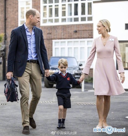 英国乔治小王子上小学啦