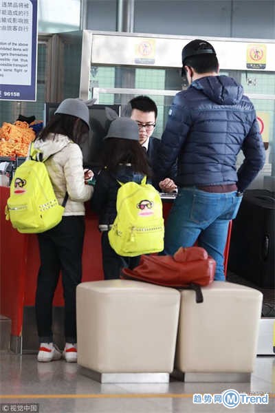 热点：佟大为带女儿现身 任达华女儿出道 帕托表白迪丽热巴