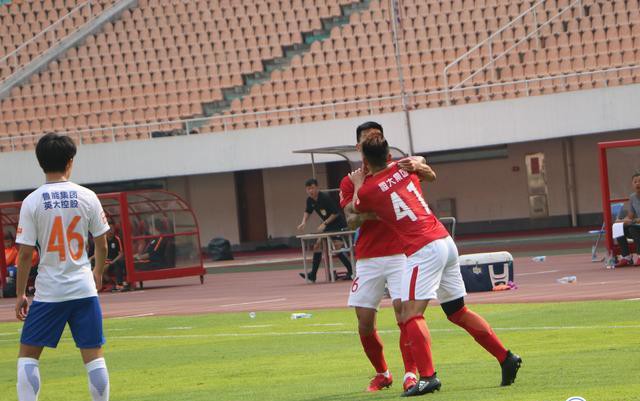 热点：麦当劳网红酱返乡 两女孩求职被拐卖 恒大预备队员互殴