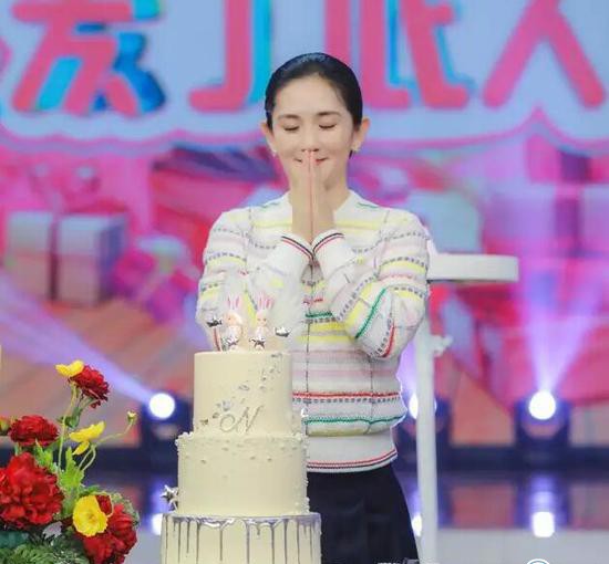 热点：夏洛特公主庆生日 谢娜创吉尼斯记录