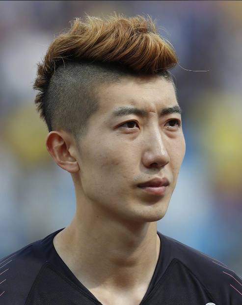 世界杯韩国门将疑化妆 发型90分钟不乱