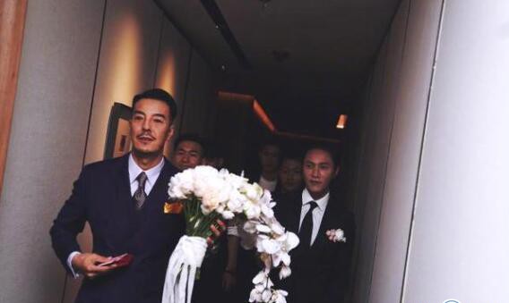 热点：陈坤当伴郎 钱爸爸暂停运营钱妈妈疑似跑路