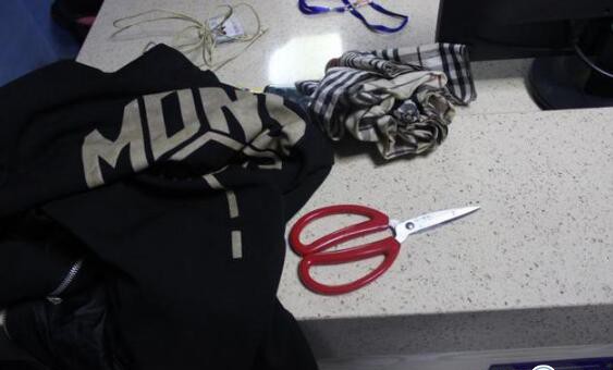 热点：女演员被群演抢劫 李晨呼吁救援剧组