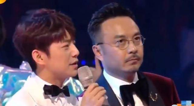 湖南卫视跨年夜槽点：谢娜回应跨年主持 收视率被强制跳台