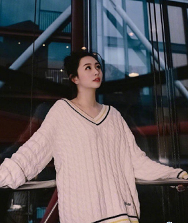 热点：邱淑贞大女儿曝光 胡彦斌被湖畔大学录取