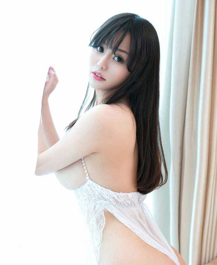 巨乳嫩模唐思琪大尺度裸 照 VS 女神杨晨晨sugar无圣光艳 照