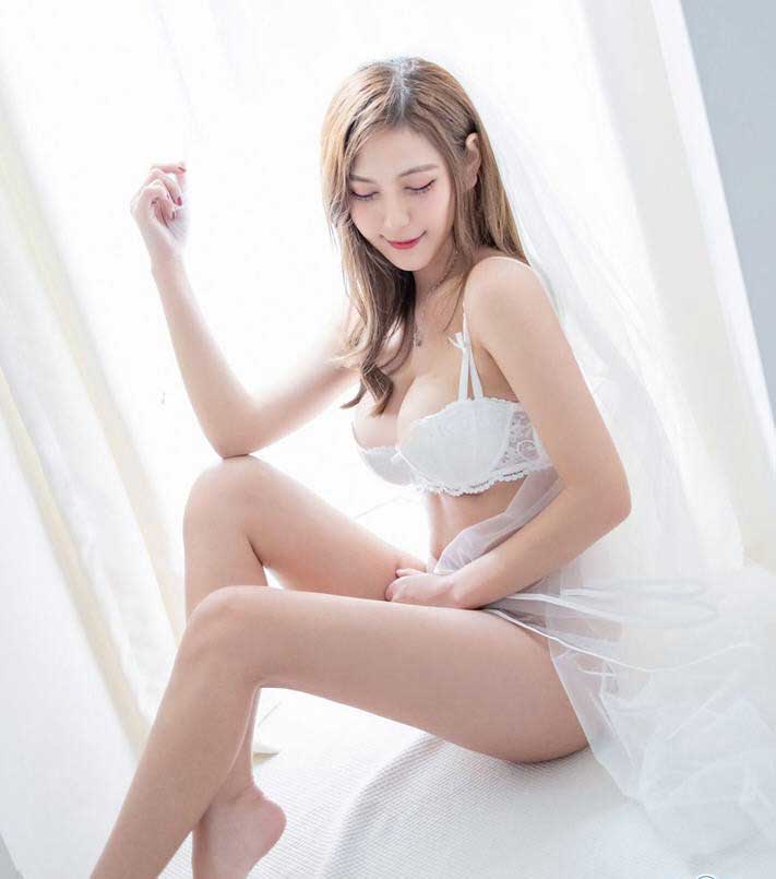 爆 乳尤物毛COCO大尺度写真 PK 少妇Lavinia无圣光福利大片