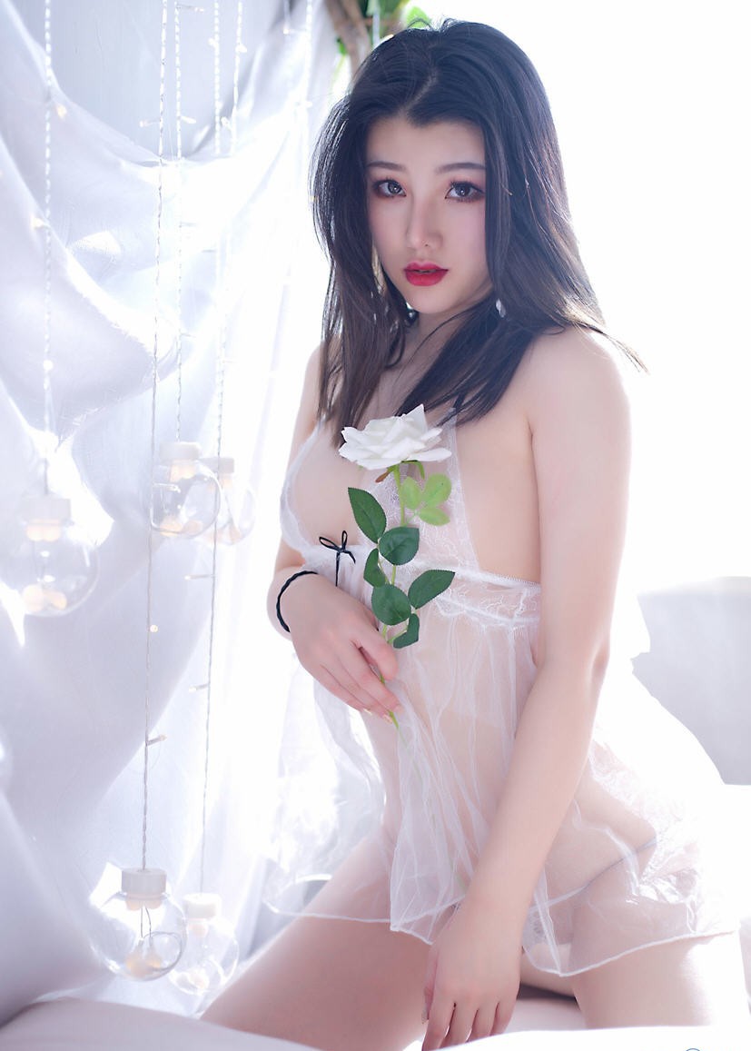 苏小曼大尺度性感照片 PK 糯糯Nn美女福利原图无内