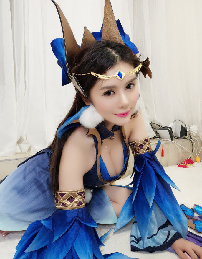 网红美女黛诺欣大胸写真 PK 主播张琪格罕见性感照片