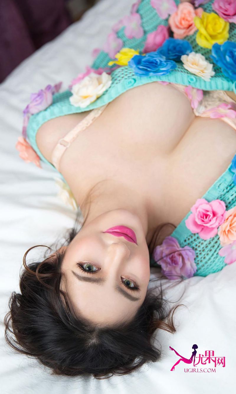 绝色 网红陈雅漫Vicky无光无遮私拍