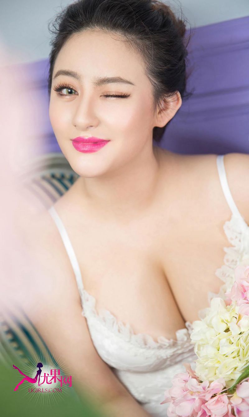 绝色 网红陈雅漫Vicky无光无遮私拍