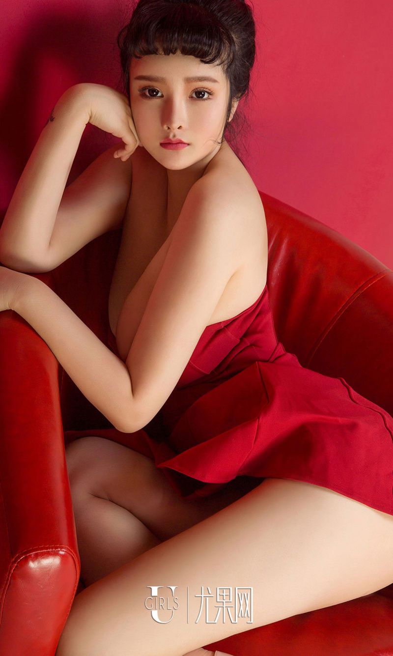 白嫩软妹杨漫妮无遮挡福利私拍