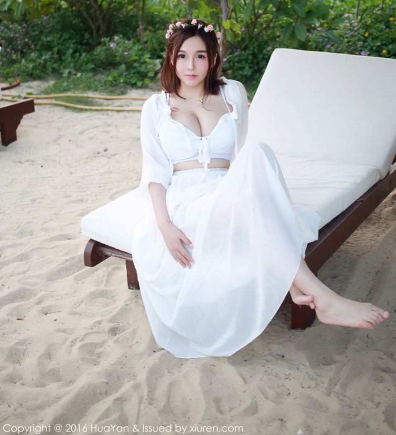 漂亮美女沈蜜桃木有遮照片