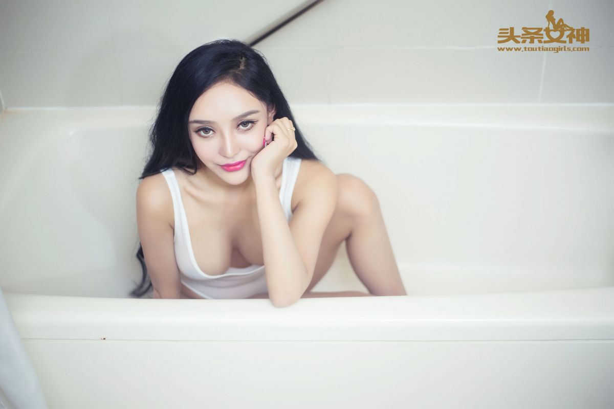 极品软妹珞可可木有删照片