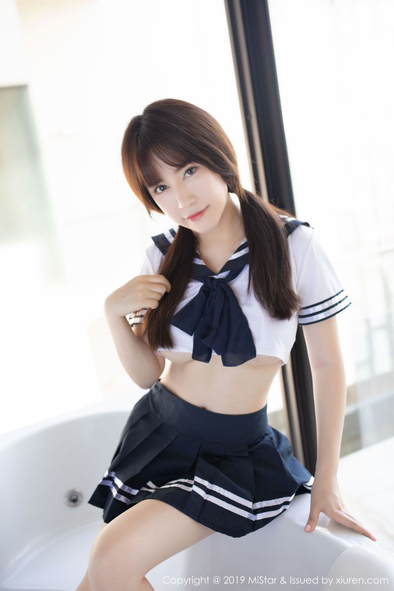 丰满嫩模夏小雅无遮罩套图福利