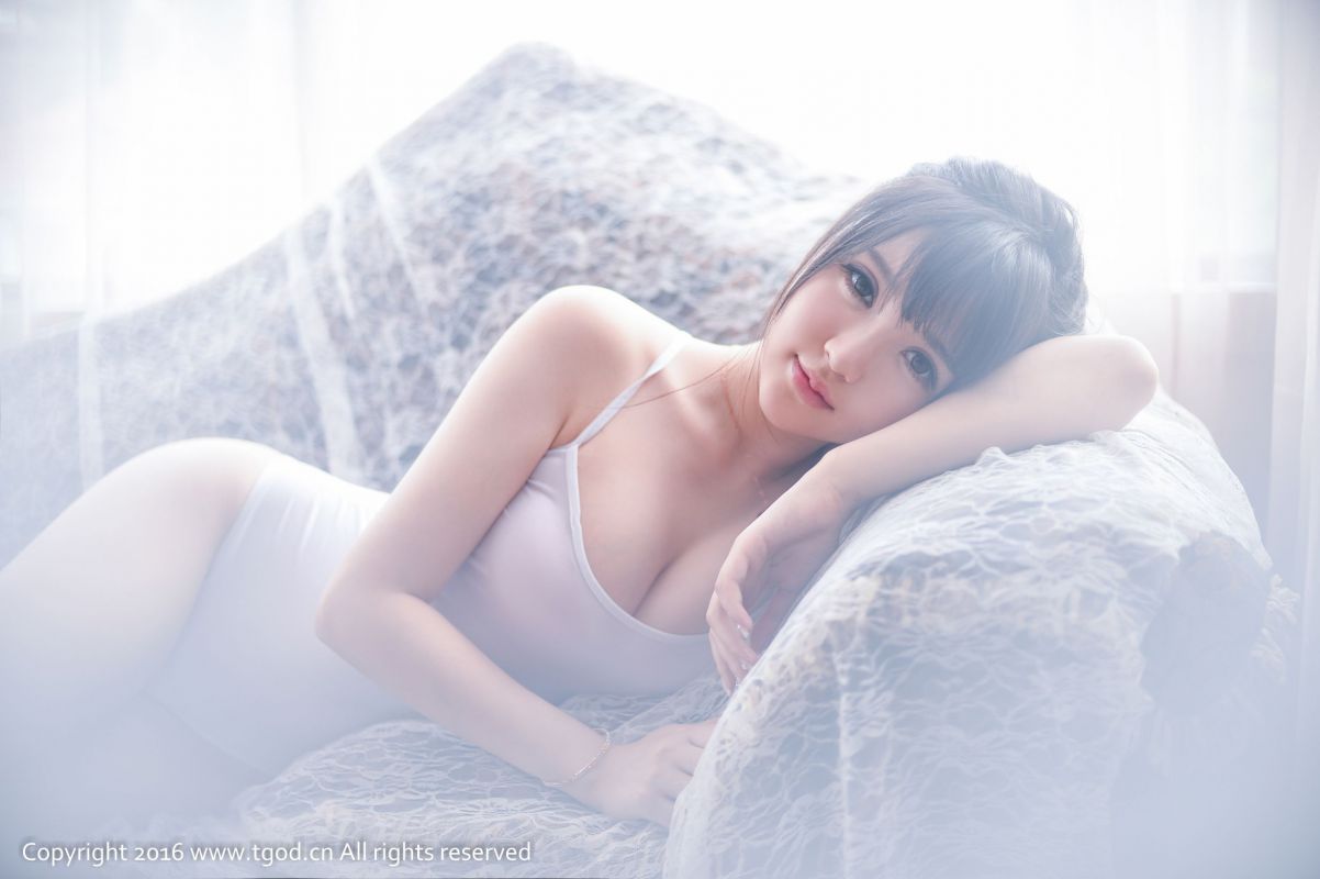 性感美人糯美子Mini半圣光图片