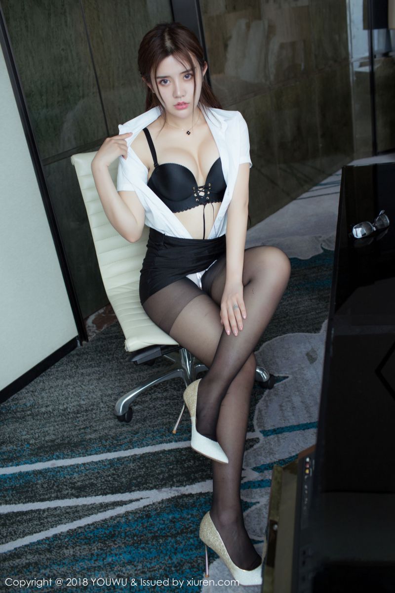 丰腴美女卓娅祺Cris木有遮图片