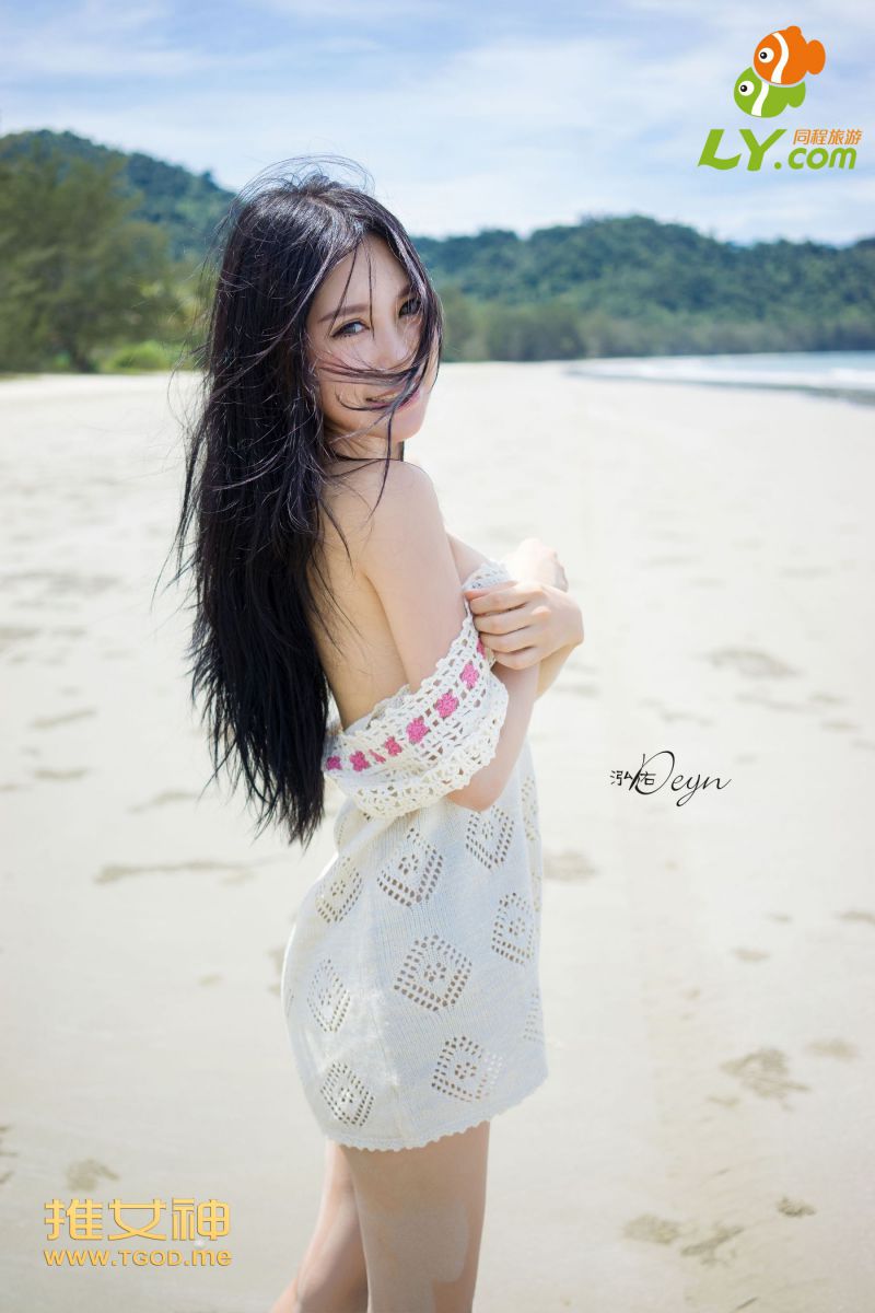 丰腴妹子杨上萱无光无遮福利