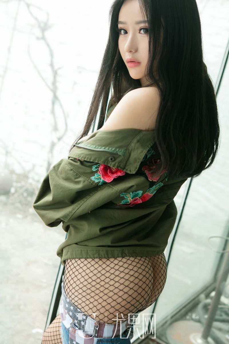 丰腴美女倪叶藤无删美图全集