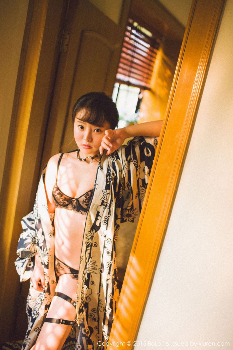 诱人嫩模柳侑绮SevenBaby无删图片