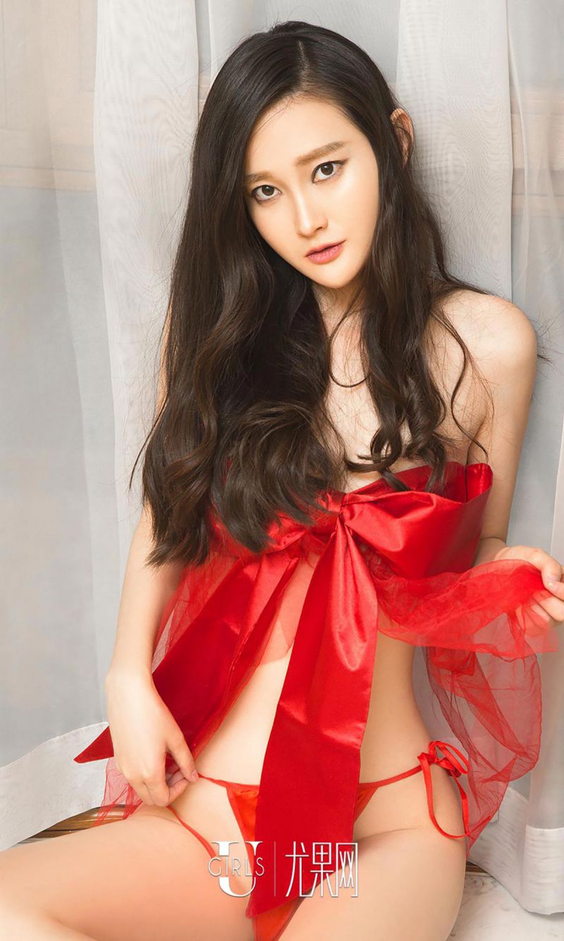 诱人软妹子潇潇木有遮番号