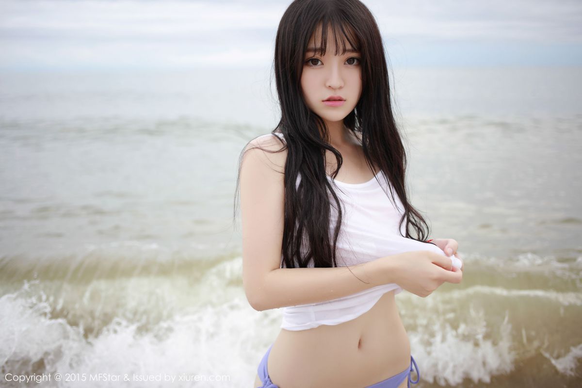 绝色少女伊小七MoMo木有遮福利