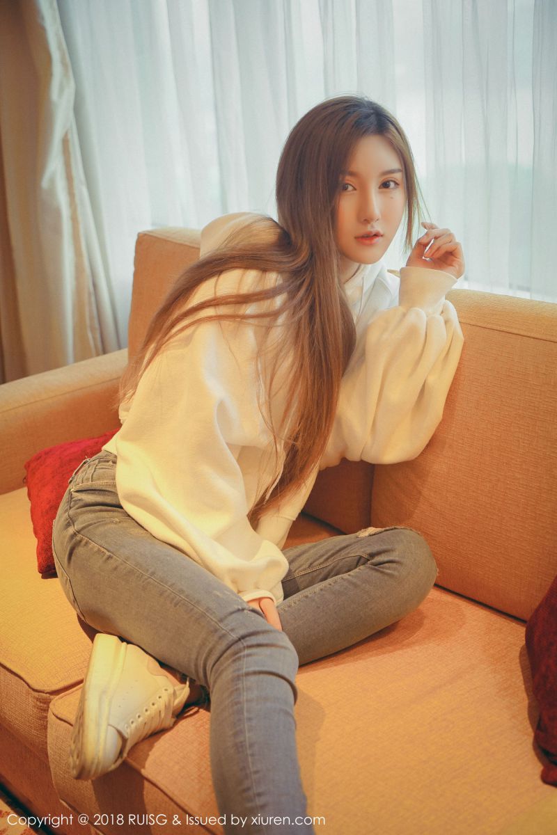 丰满美人M梦babyLuna写真私拍