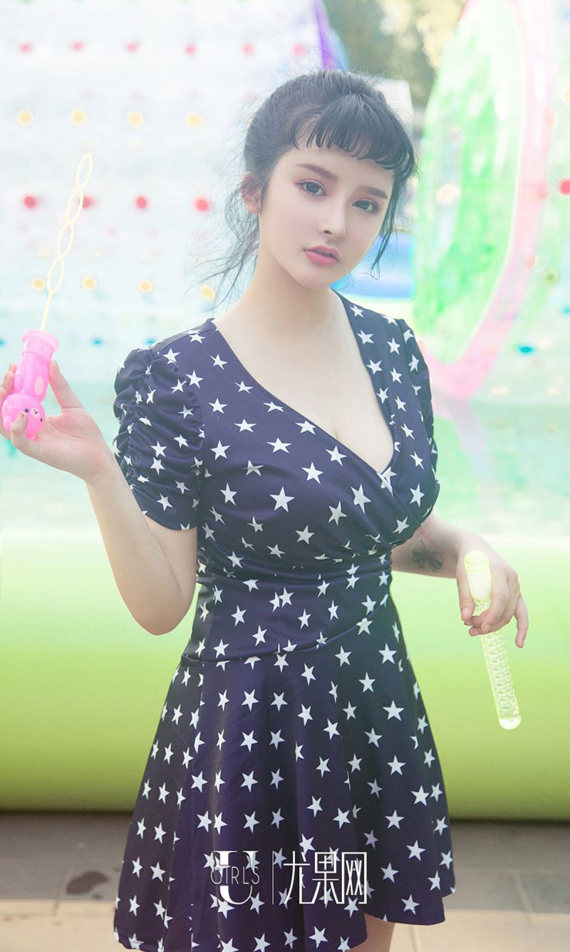 漂亮模特杨漫妮零圣光经典照片