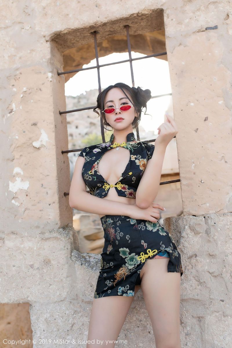 漂亮嫩模穆菲菲零遮挡照片绝版