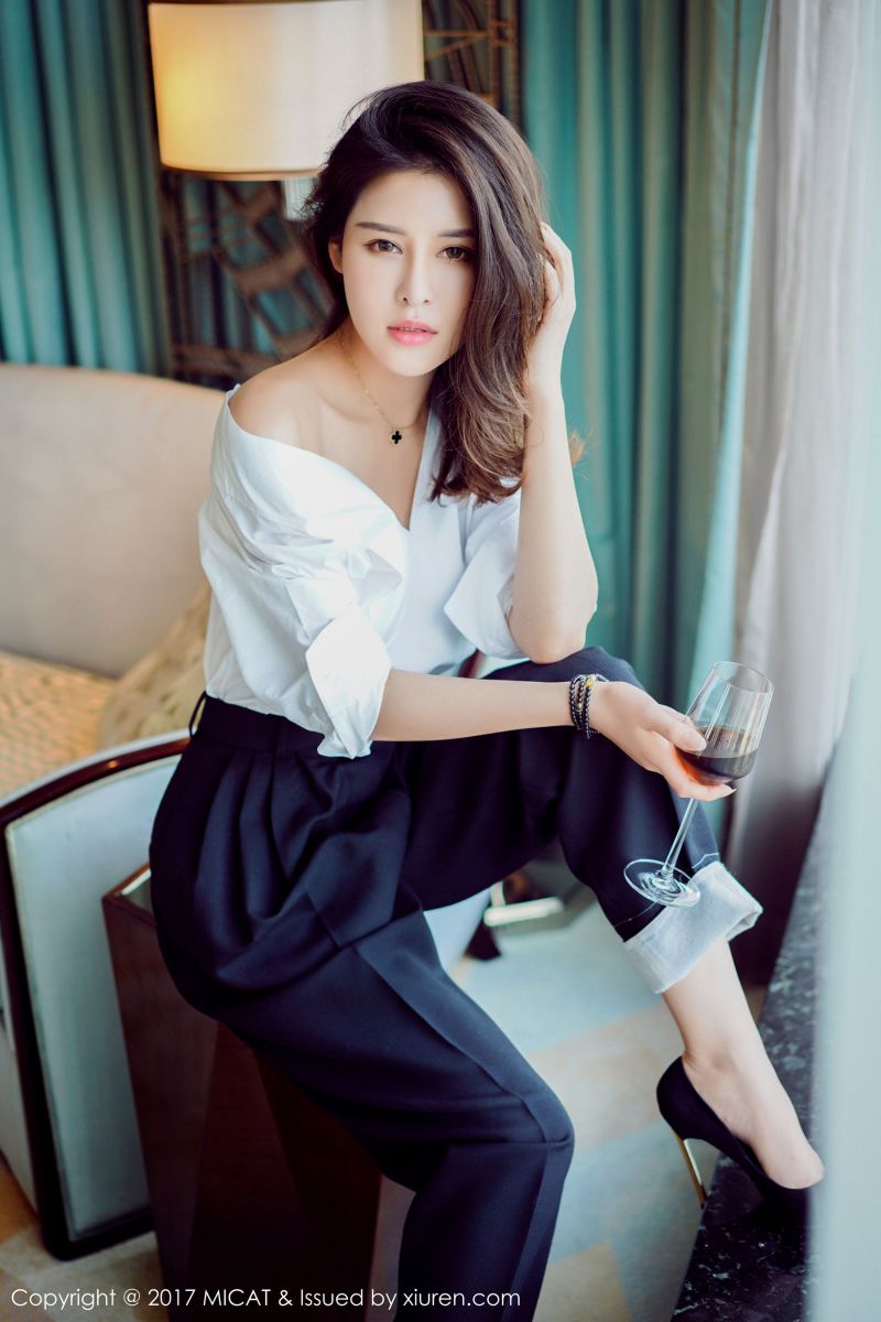 白嫩软妹子叶佳颐无圣光私拍