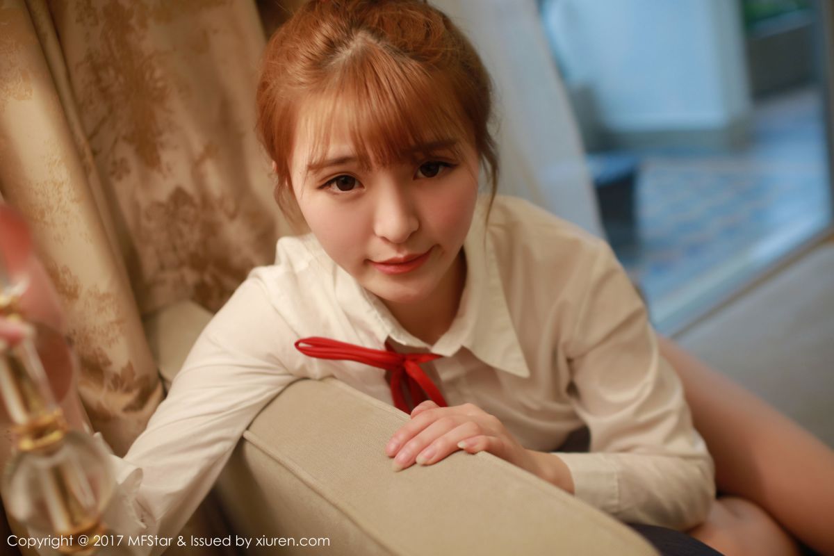 丰满女神伊小七MoMo无删精选