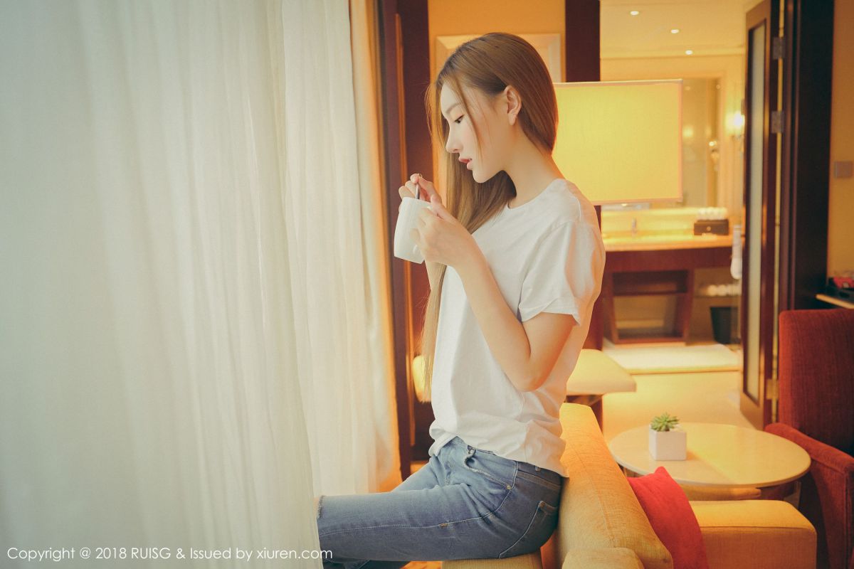 绝色妹子M梦babyLuna无遮罩照片