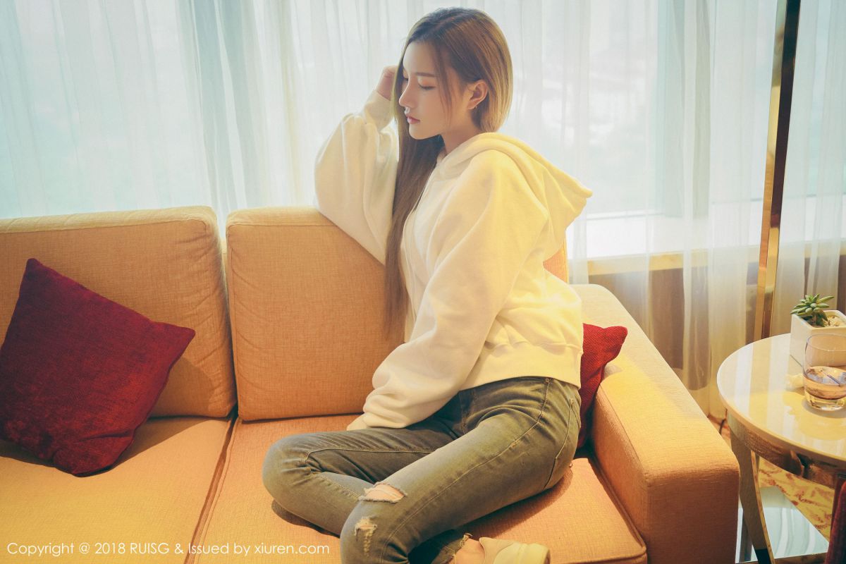 绝色妹子M梦babyLuna无遮罩照片