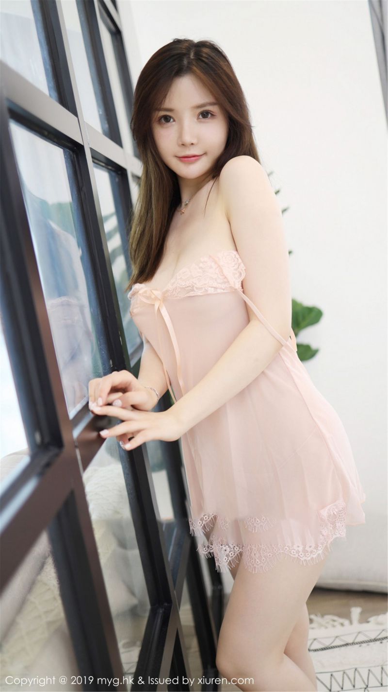 性感模特糯美子Mini黄米妮无删绝版