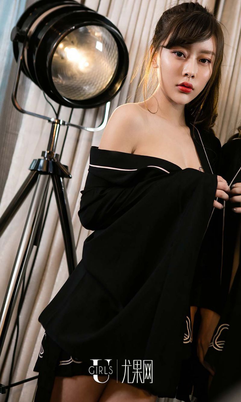 优质靓女艺宁无遮罩原图