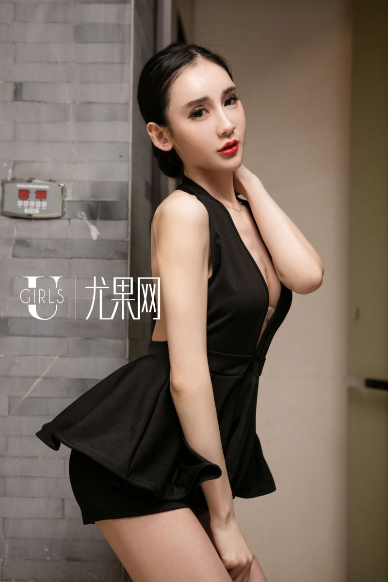 性感网红阿依努尔瓦娅零圣光绝版