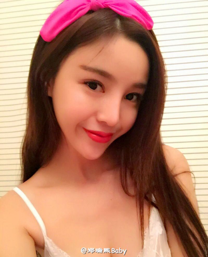 妩媚嫩模郑瑞熙Mirui半圣光相册