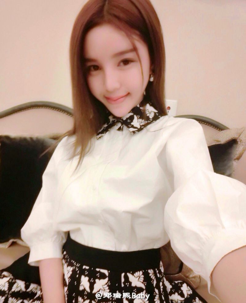 妩媚嫩模郑瑞熙Mirui半圣光相册