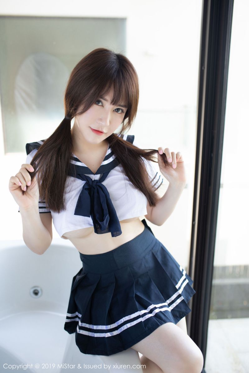 白嫩红颜夏小雅零圣光照片